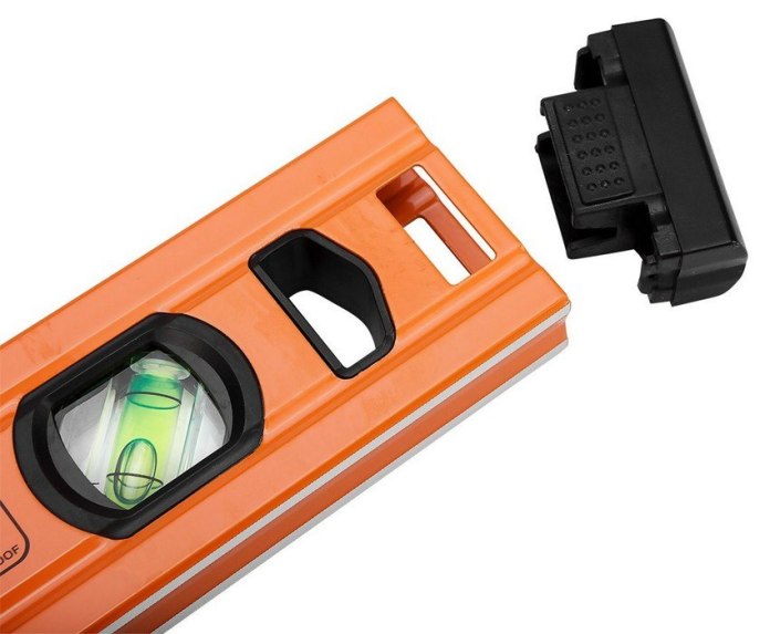 Profesjonalna poziomnica aluminiowa z trzema libellami to narzędzie, które gwarantuje równe i dokładne pomiary w każdej sytuacji.